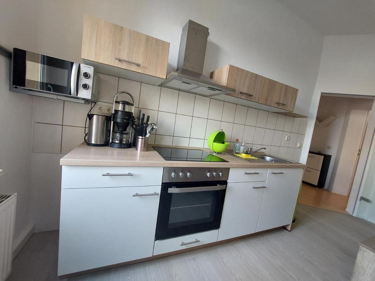 Schoene Zwei-Zimmer-Wohnung "W2" Mit 4 Einzelbetten Und Wlan In Zwenkau Bei Leipzig Im Neuseenland Exterior photo